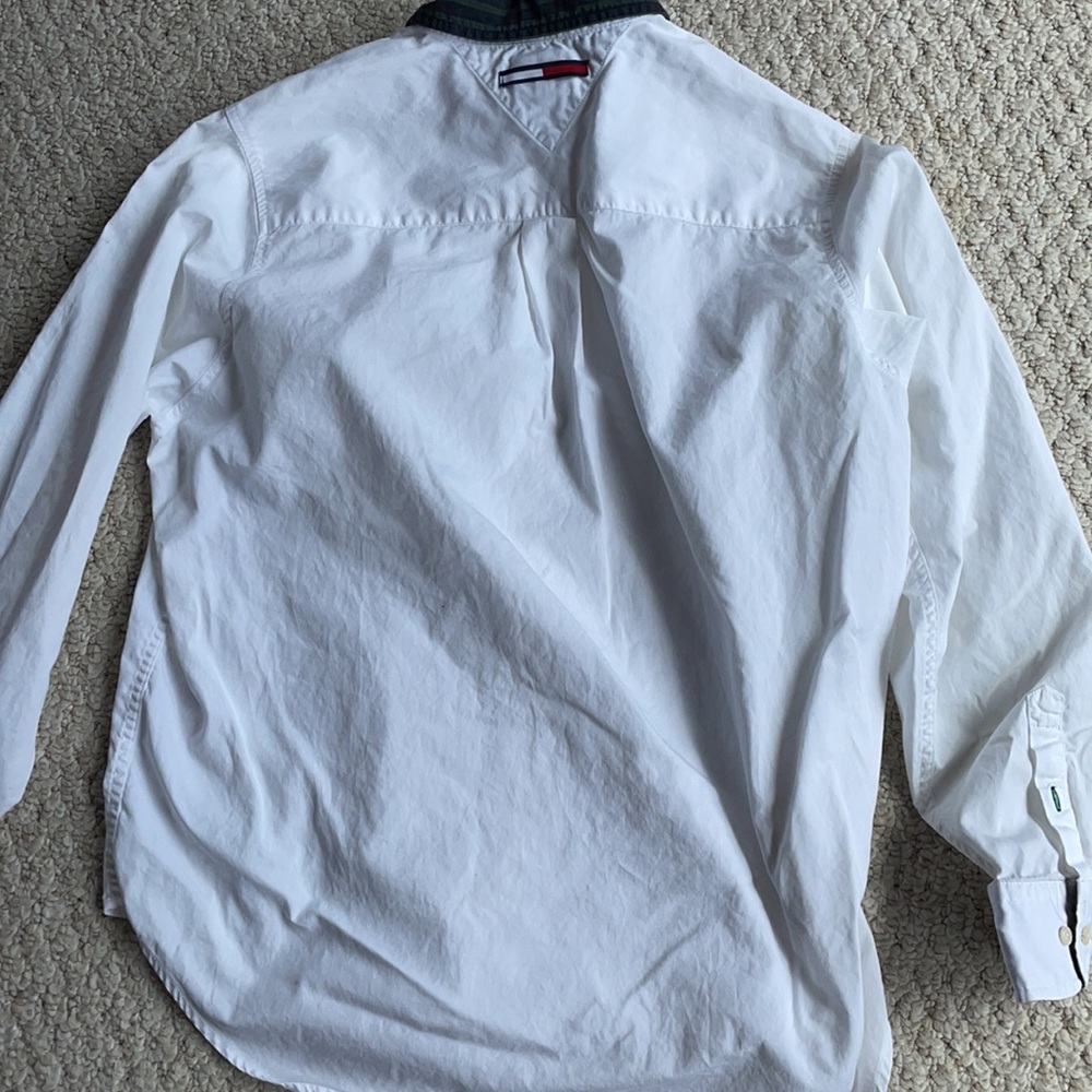 Tommy Hilfiger button down - Picture 3 of 3